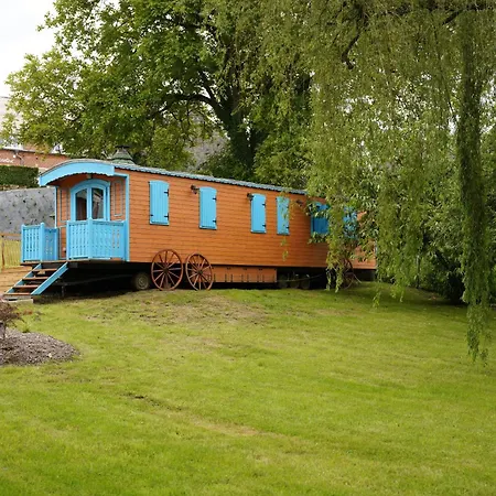 Roulottes Et Son Kota Grill Sauna Bucilly Exterior photo