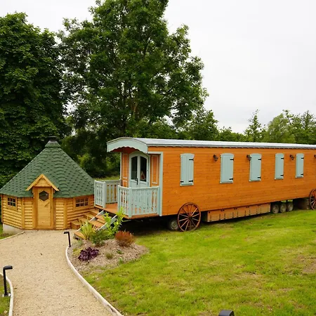 Roulottes Et Son Kota Grill Sauna Bucilly Exterior photo