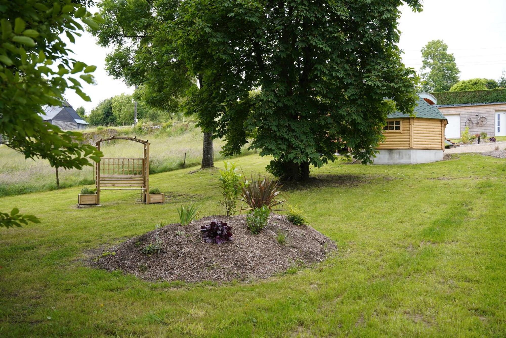 Campsite Roulottes Et Son Kota Grill Sauna *