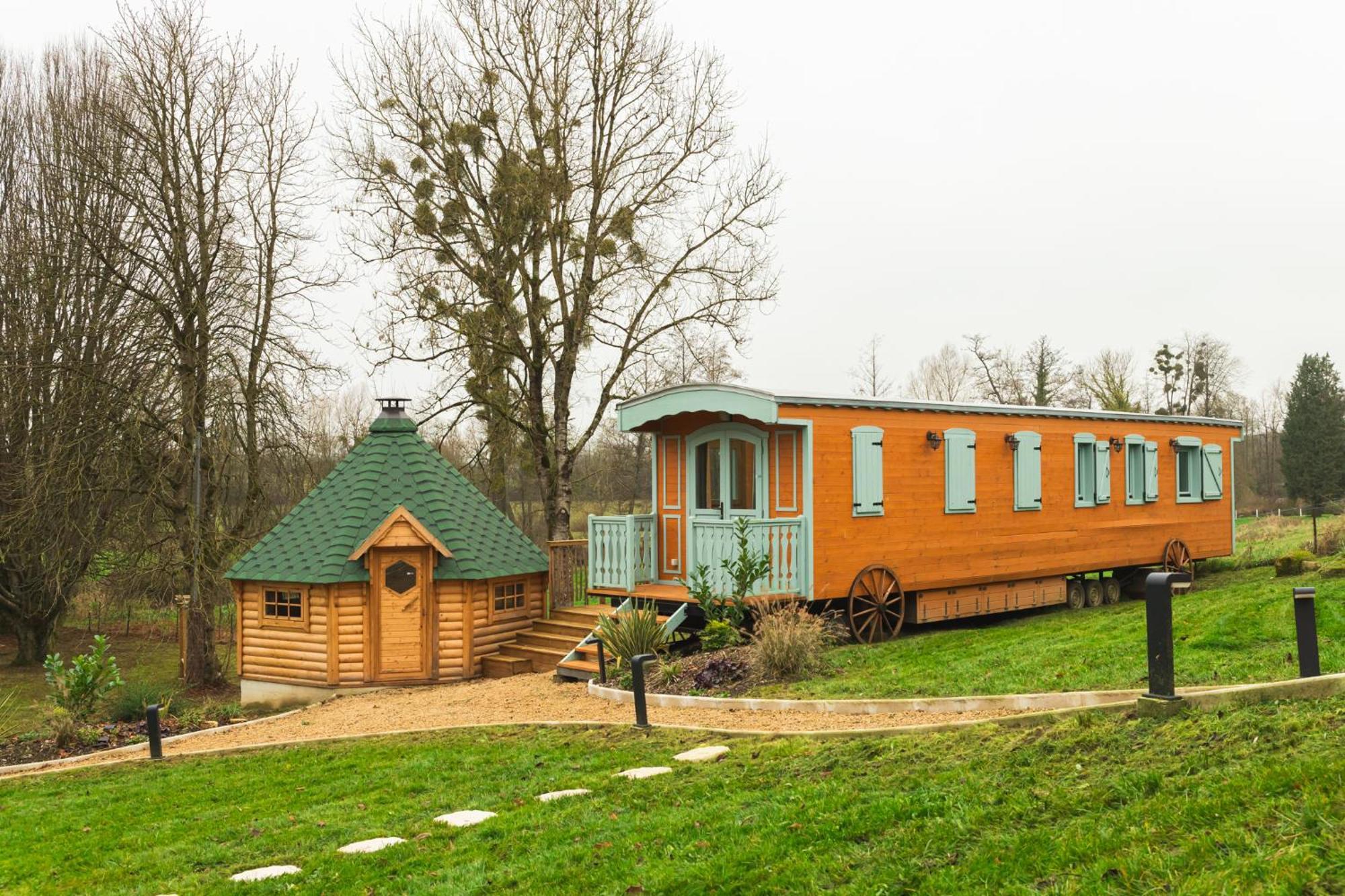 Roulottes Et Son Kota Grill Sauna Camping