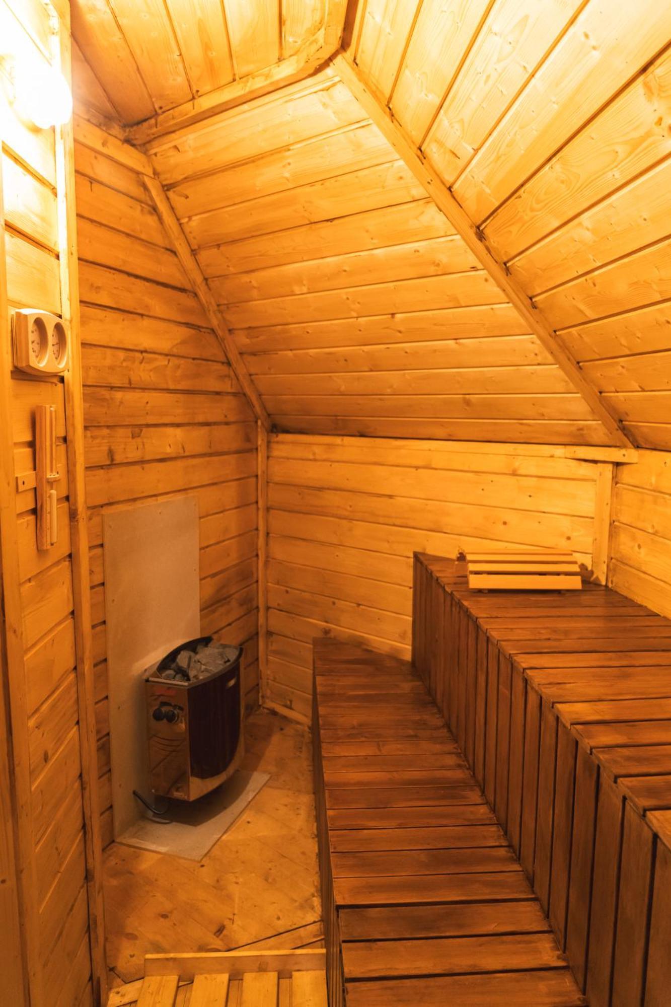 Campsite Roulottes Et Son Kota Grill Sauna *