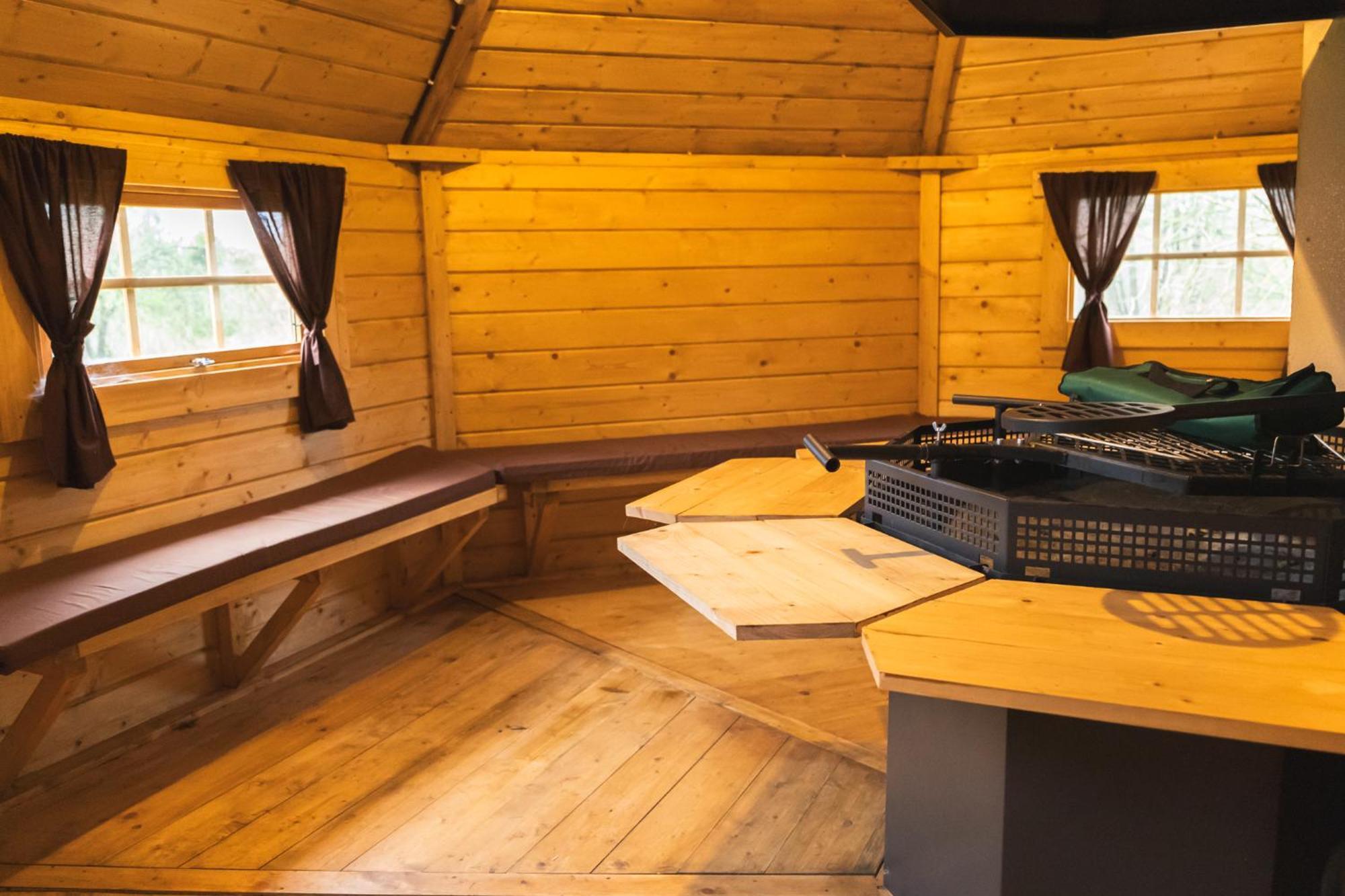 Campsite Roulottes Et Son Kota Grill Sauna Bucilly